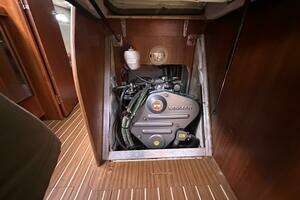 2006 Hunter 38 thumbnail 39