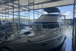 Tranquility 40ft Carver Yacht For Sale