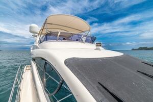 2007 Azimut 55 