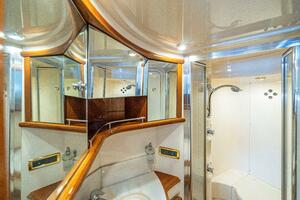 2007 Azimut 55 