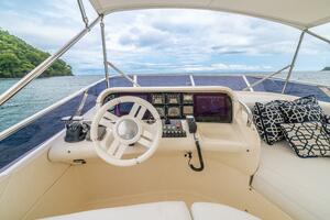 2007 Azimut 55 