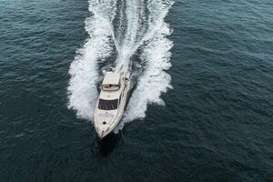 2007 Azimut 55 
