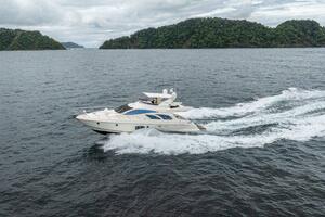 2007 Azimut 55 