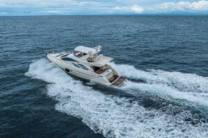 2007 Azimut 55 