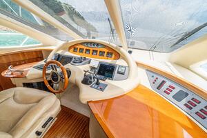 2007 Azimut 55 