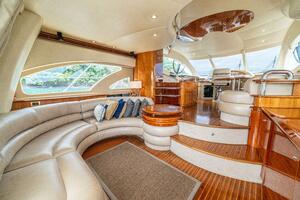 2007 Azimut 55 