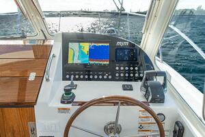 38ft MJM Yacht For Sale