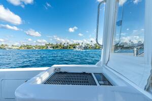 38ft MJM Yacht For Sale