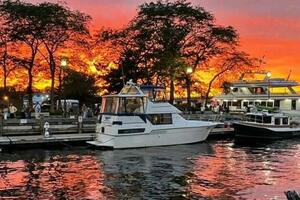 SEA DELIVERY 35ft Carver Yacht For Sale