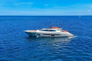 92FT (28.04M) LAZZARA YACHTS