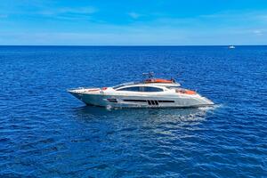 92FT (28.04M) LAZZARA YACHTS