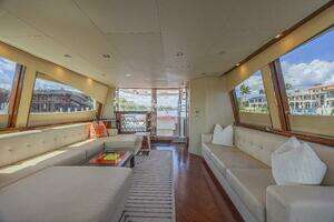 2010 Lazzara Yachts LSX 92 thumbnail 28