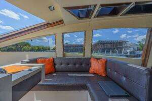 2010 Lazzara Yachts LSX 92 thumbnail 38