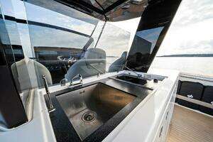 2024 Pardo Yachts 43 thumbnail 49