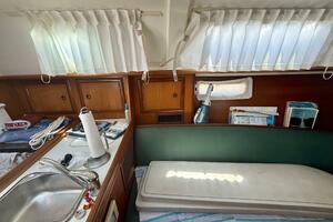 Incorrigible 31ft Beneteau Yacht For Sale