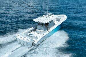 2023 Yellowfin 39' Offshore thumbnail 6