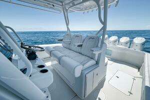 2023 Yellowfin 39' Offshore thumbnail 14