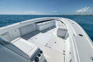 2023 Yellowfin 39' Offshore thumbnail 8