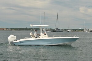 Boston Whaler 250 25ft Boston Whaler Yacht For Sale