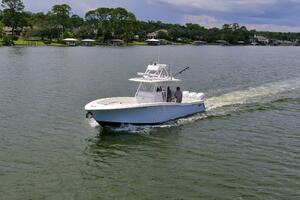 2020 Invincible 39 Open Fisherman Exterior Profiles (2)
