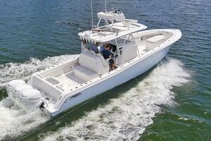 2020 Invincible 39 Open Fisherman Exterior Profiles (10)