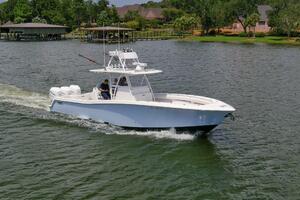 2020 Invincible 39 Open Fisherman Exterior Profiles (3)