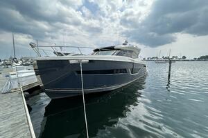 52ft Carver Yacht For Sale