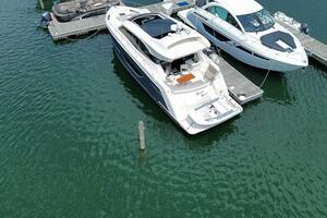 52ft Carver Yacht For Sale