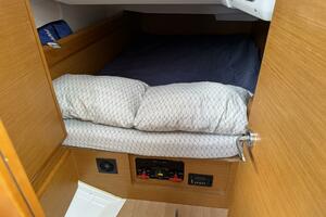 KAiROS 40ft Jeanneau Yacht For Sale