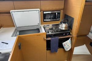 KAiROS 40ft Jeanneau Yacht For Sale