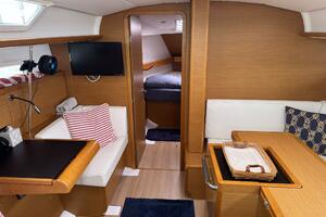 KAiROS 40ft Jeanneau Yacht For Sale