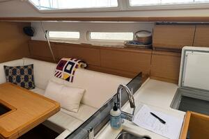 KAiROS 40ft Jeanneau Yacht For Sale