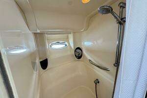 2003 Sea Ray 420 Sundancer thumbnail 34