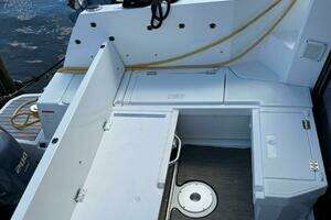 2021 Jeanneau NC 895 thumbnail 10