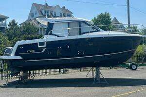 2021 Jeanneau NC 895 thumbnail 4