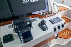 Photo 5603566 for 2025 Regal 50 SAV  