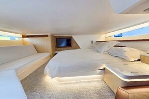 Photo 5603582 for 2025 Regal 50 SAV  