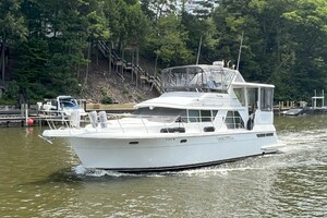 44ft Carver Yacht For Sale