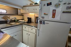 44ft Carver Yacht For Sale