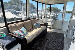 44ft Carver Yacht For Sale