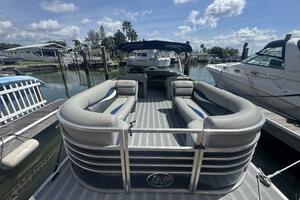 26ft Leisurecraft Yacht For Sale