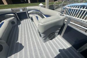 26ft Leisurecraft Yacht For Sale