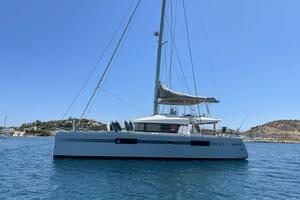 52ft Lagoon Yacht For Sale