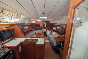Sea Mistress IV 37ft Beneteau Yacht For Sale