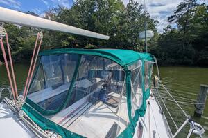Sea Mistress IV 37ft Beneteau Yacht For Sale