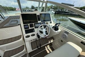 2009 Wellcraft 340 Coastal 
