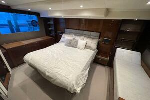 TIGHT SQUEEZE