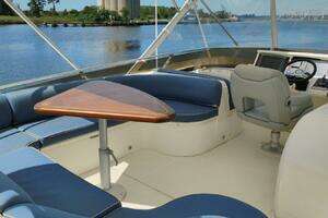 2001 Viking Princess 72 thumbnail 11