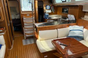 Picture Perfect 43ft Catalina Yacht For Sale