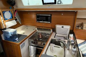 Picture Perfect 43ft Catalina Yacht For Sale